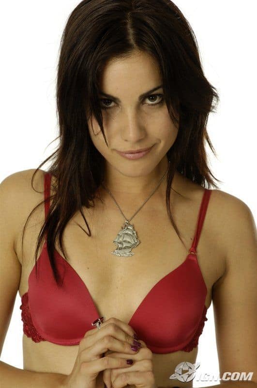 Outlaw S Carly Pope On Provocative Canadian Ypf Mr