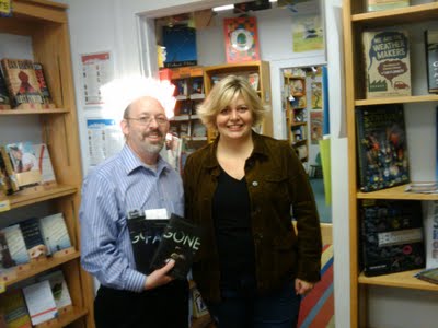 Mr. Media (Bob Andelman) and young adult author Lisa McMann at Inkwood Books in Tampa